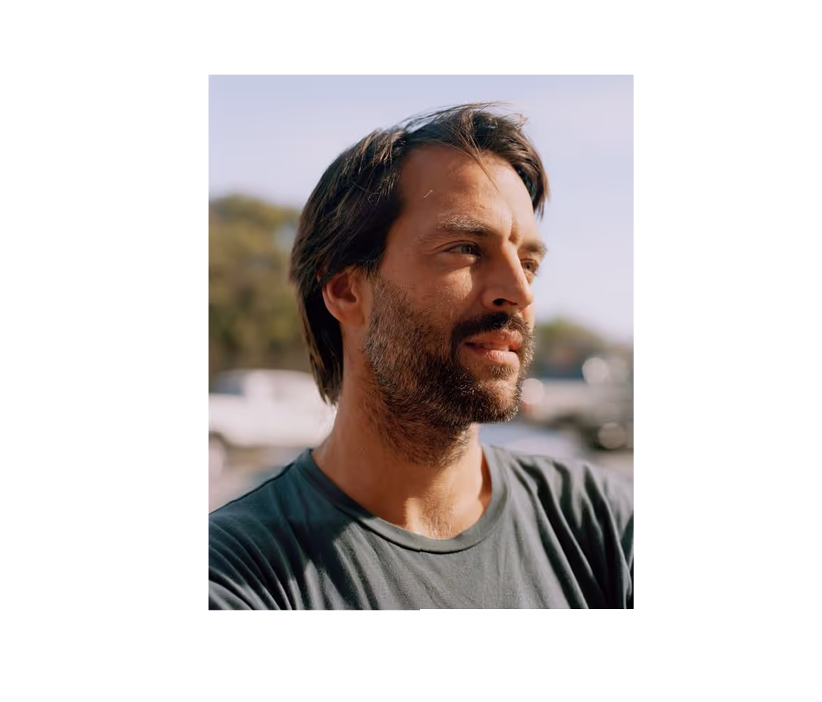 67bd40183b9bbd8d9dab4548_footer-cta_image1